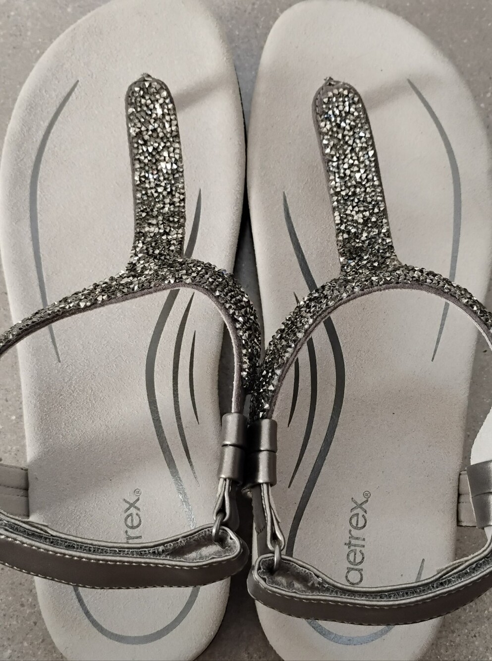 Aetrex Women's Jade Sparkle T‑Strap Sandals in Silver - Picture 2 of 5